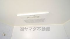 梅雨の時期や寒い時期は浴室でお洗濯ものも乾かせます。